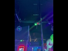 Beginning pole dance - Screenshot 9 of 16 - Pole Dancing