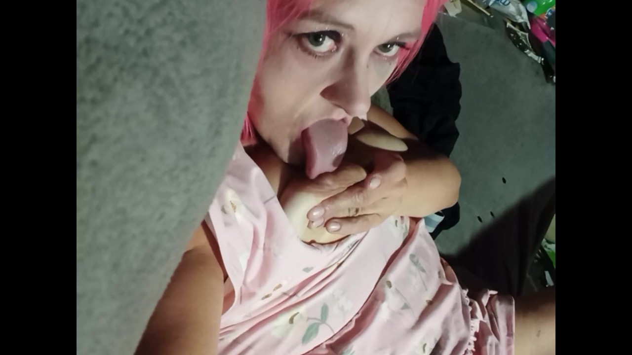 セルフ乳首舐めとピンクの猫ソロでかわいい