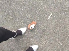 野外女装レザーショートパンツハイヒールでぬいぐるみを踏み潰しオナニークラッシュフェチ - Screenshot 1 of 16 - Japanese