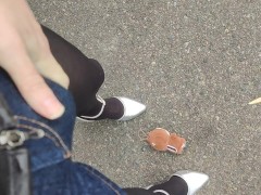 野外女装レザーショートパンツハイヒールでぬいぐるみを踏み潰しオナニークラッシュフェチ - Screenshot 10 of 16 - Trampling Heels