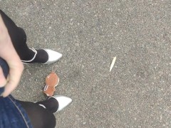 野外女装レザーショートパンツハイヒールでぬいぐるみを踏み潰しオナニークラッシュフェチ - Screenshot 15 of 16 - Trampling Heels