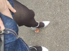野外女装レザーショートパンツハイヒールでぬいぐるみを踏み潰しオナニークラッシュフェチ - Screenshot 7 of 16 - Japanese Crossdress