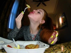 French Toast - Screenshot 9 of 16 - Eating