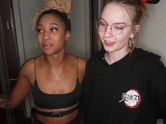 Black and White Gloryhole - Screenshot 14 of 16 - Slut