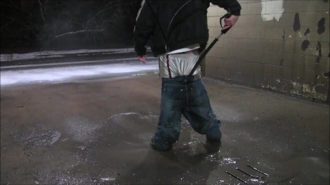 Sagger bro at carwash, muddy and wet, geared in saggin baggys,