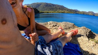 Amateur Teen with Big Ass likes Risky Outdoor Sex