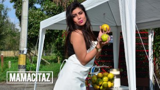 CARNEDELMERCADO - Chica colombiana Carmen Lara recogida para montar una polla