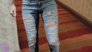 PEE DESPERATION IN A HOTEL HALLWAY WET JEANS FOR AUTUMN IN THE SOUTH 4K