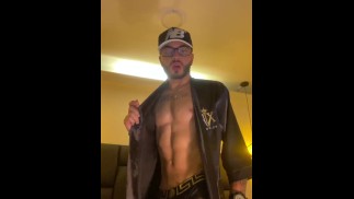 Sehr sexy tanzender Mann ~ sehr verführerisch