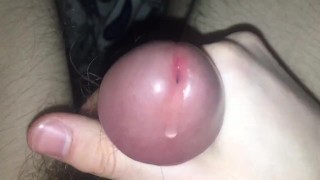 18-Year-Old White Teen Yanking Off And Cumming