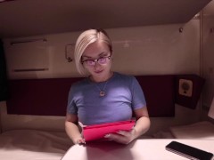 // Познакомился с горячей сучкой в ПОЕЗДЕ и жестко трахнул ее большим членом // [ 4k ] 2/16