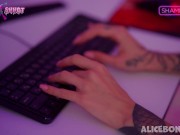 Preview 1 of Two hot cyber sluts fuck each other's wet pussies AliceBong