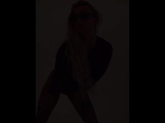matrix - Screenshot 3 of 16 - Sexy Dance