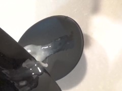 オナ禁直後の濃厚精子をオタマに大量射精し、精子の質感を楽しむ変態君。