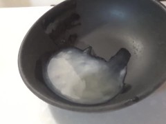 オナ禁直後の濃厚精子をオタマに大量射精し、精子の質感を楽しむ変態君。 - Screenshot 7 of 16 - Gay