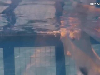 Babes Swim Strip and_Have Fun Underwater