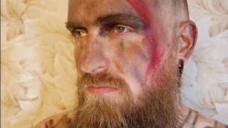 Cumming Soon - Aperçu du cosplay Viking Warrior