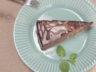 Chocolate Cake Plating Met Sperma