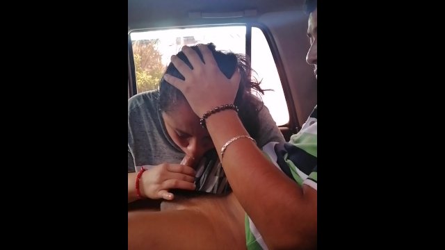 Milf Culona Cachonda, Chupa y monta polla en el Coche