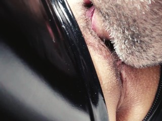 He Sucks my Clit until I Cum