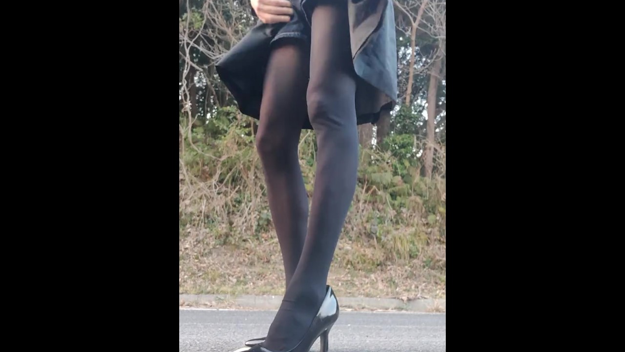 コートハイヒール女装 野外でオナニーしながらぬいぐるみを踏み潰す 日本人 - Pornhub.com