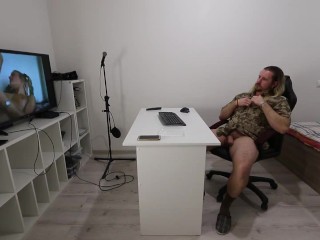 Handsome longhaired andbearded daddy unloadshuge cumshot watching porn (60fps)