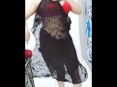 ليليا ترقص على انغام الخليجي رقص ساخن و تقول لكم دوزو عندي لواتساب - Screenshot 4 of 16 - Striptease