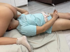 Села На Лицо В Домашней Обстановке И Получила Кайф От Процесса - Screenshot 2 of 16 - Face Fuck