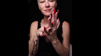 Мастурбирует Над Вашими Джинсами От Первого Лица