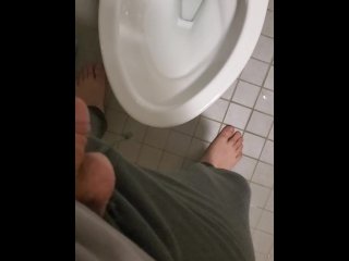 Quick piss