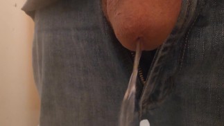 Close up piss