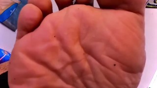 StonerSoles #5 - Voeten close-up ASMR krabben