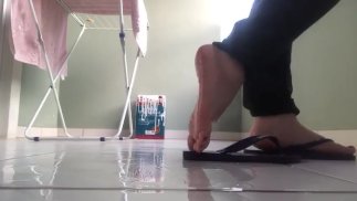 @tici_feet Tici-Füße Havaianas und Öl in meinen Füßen (Vorschau)