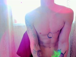 Under the warm rays of the sun, delicate skin is covered with goosebumps frompleasure.