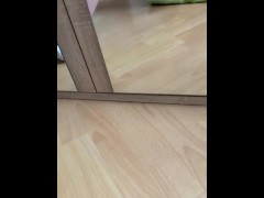 Quick pee on floor  - Screenshot 13 of 16 - Kinky