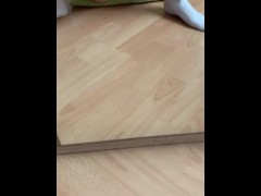 Quick pee on floor  - Screenshot 7 of 16 - Piss