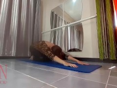 Video Regina Noir. Yoga in sexy leotards and latex leggings is doing yoga in the gym. 1