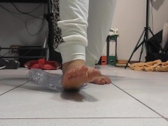 Crushing bottle with feet (Part 4)