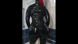 Время купания в латексе 