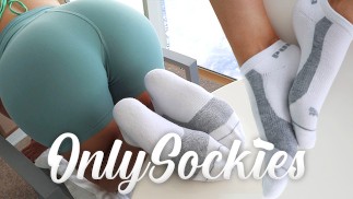 Blondie In Yoga-Shorts TGibt TMir Einen Footjob
