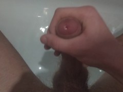 Мощно кончил в душе  - Screenshot 9 of 16 - Masturbation