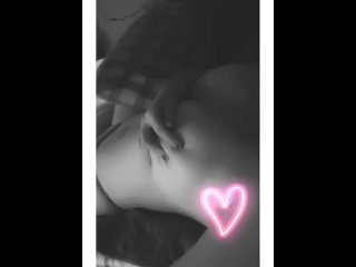 Blondiebangs come suck my tits 