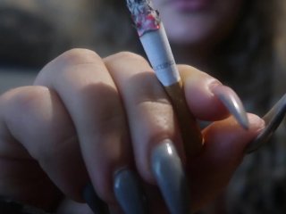 CHILLAnd SMOKE with_ME!!! CLOSEUP HANDS & CIGARETTE "FETISH"