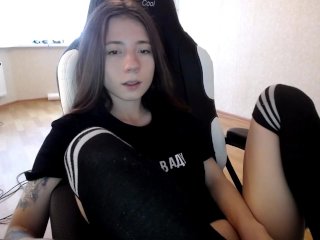 I fuck myself_with a black dildo and squirt