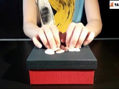 ASMR Царапает и постукивает по подарочным коробкам (БЕЗ РАЗГОВОРОВ) Часть 2 - Screenshot 10 of 16 - Scratching Asmr