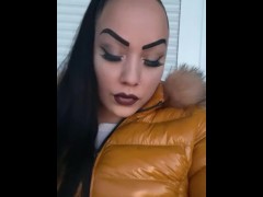 Do you like yellow on me?💛👑