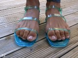 Foot Model Shows off Cute Jelly Sandals in 3 different colours.