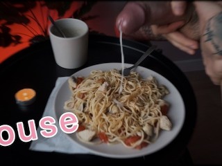 このパスタソースは使い慣れた:)を味わう