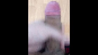 Joven tipo japonés masturbándose durante 60 minutos