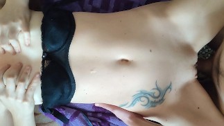 Junger typ gefickt und sperma auf sexy russischer milf